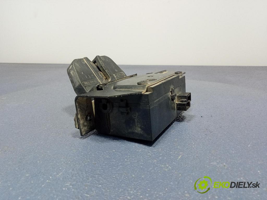 Opel Signum 2007 zámek Klapky: kufr 13185566