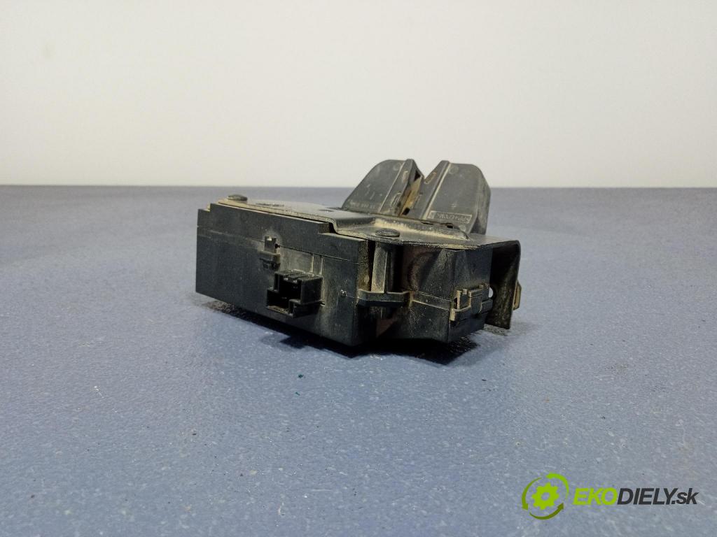 Opel Signum 2007 zámek Klapky: kufr 13185566