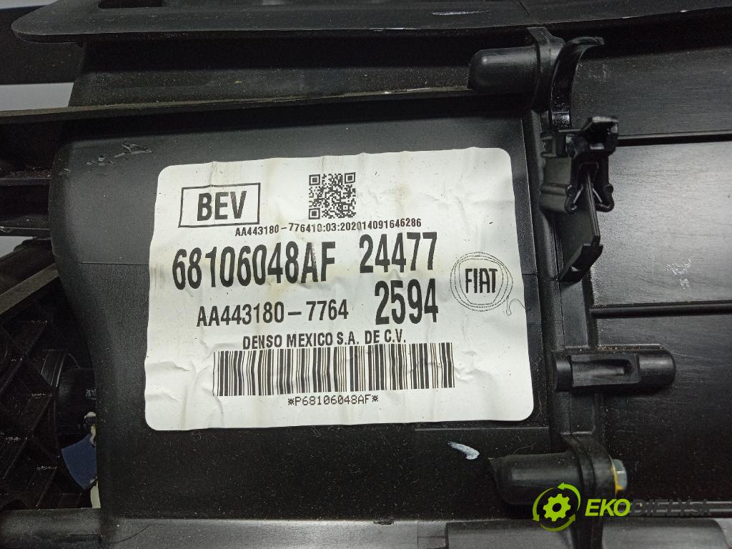 Fiat 500e 2015 radiátor 68106048AF