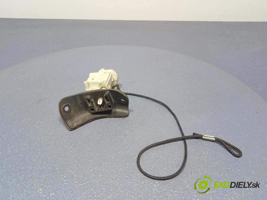 Fiat 500e 2015 Klapka Infuze Paliva: 68085149AC