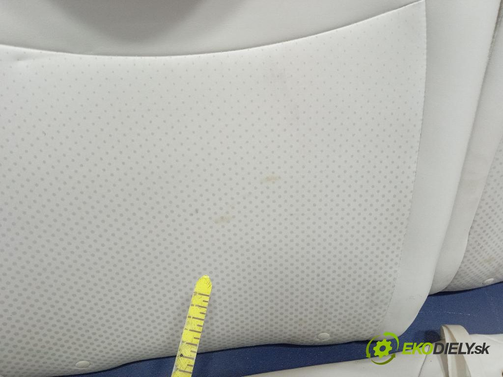 Fiat 500e 2015 sedačke: Soubor.