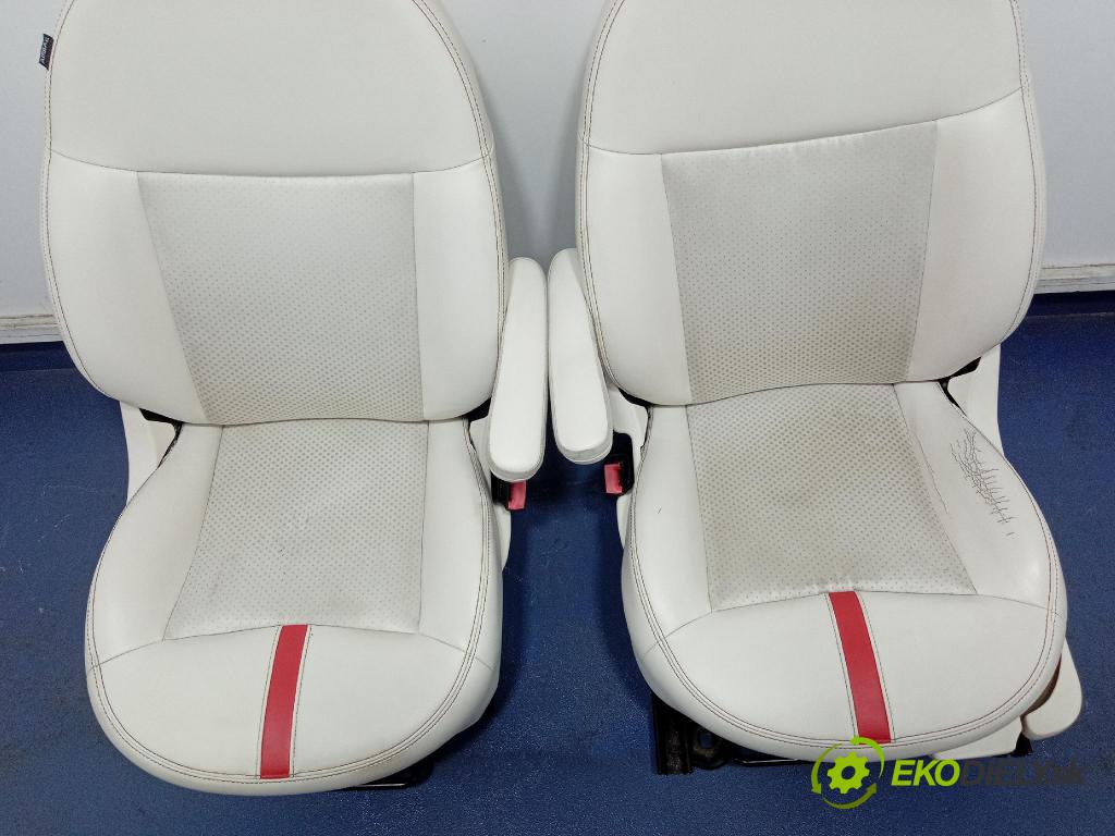 Fiat 500e 2015 sedačke: Soubor.