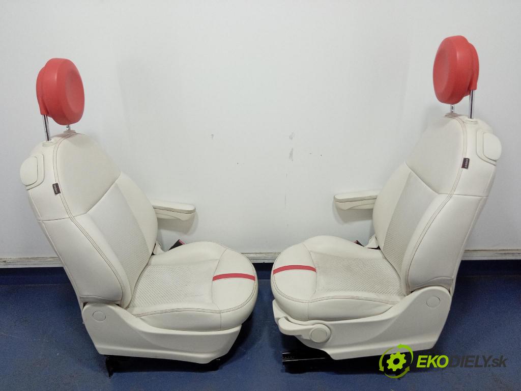 Fiat 500e 2015 sedačke: Soubor.