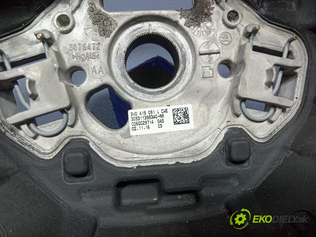 Skoda Octavia 2016 volant 3V0419091L