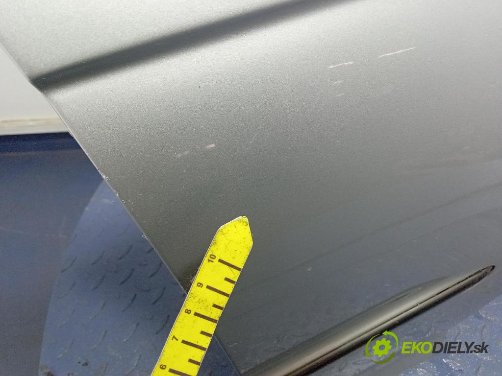 Bmw Seria 3 2004 blatnik před v pravo: