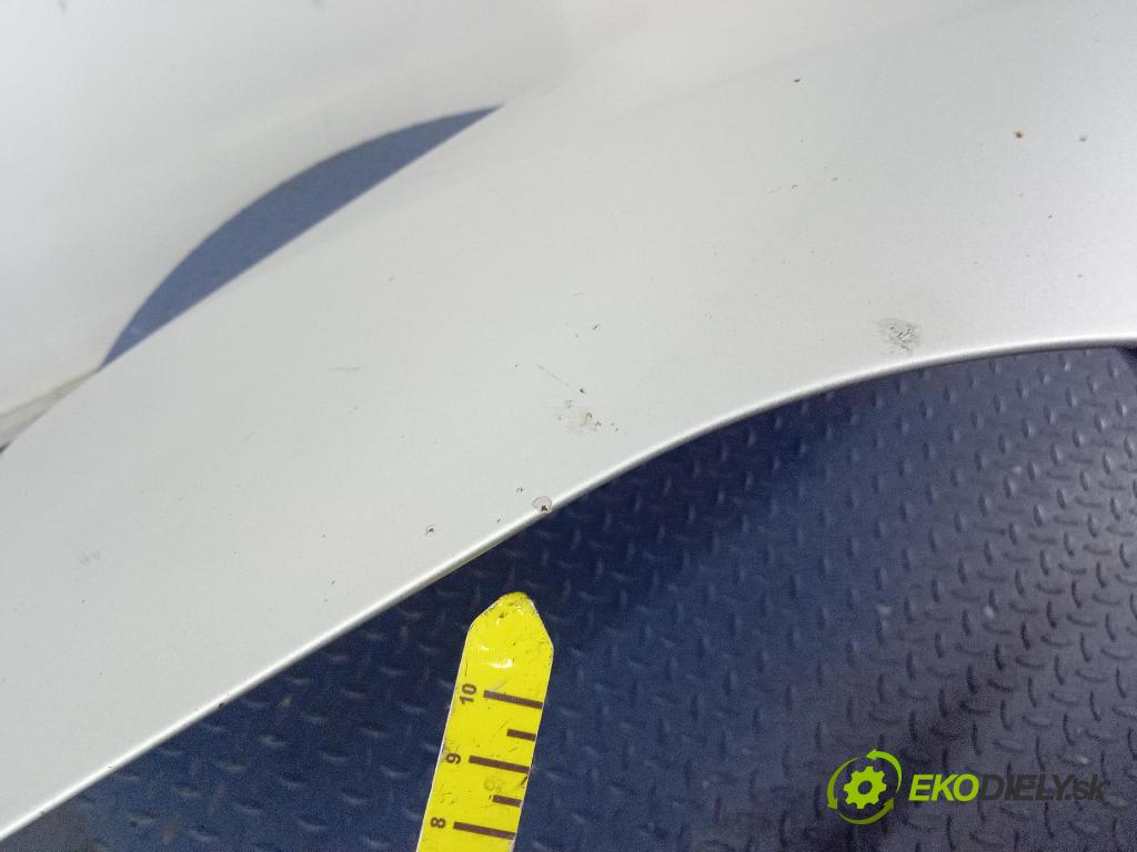 Bmw Seria 3 2004 kapota přední: