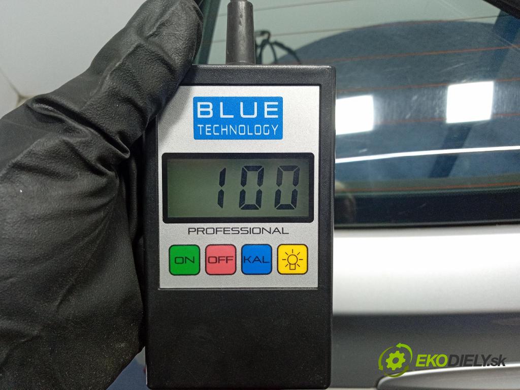 Bmw Seria 3 2004 zadní dveře kufra: kufr