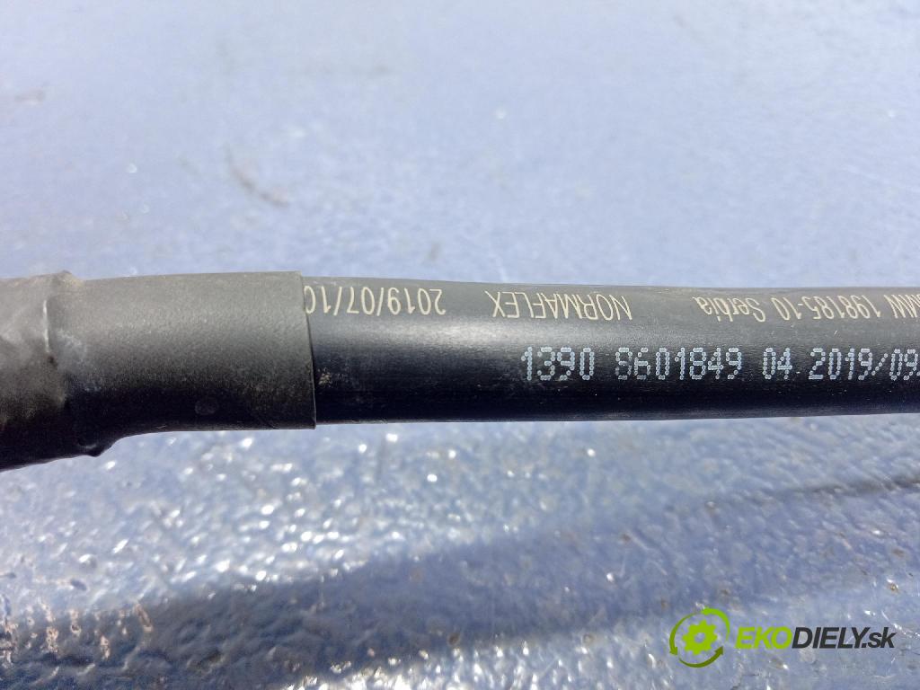 Bmw X6 2019 trubka Paliva: 8601849