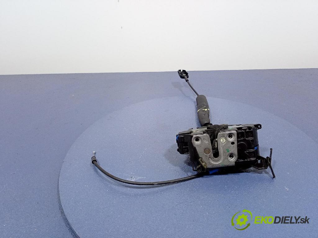 Renault Laguna 0 zámek dveře před Levý: 805010004R