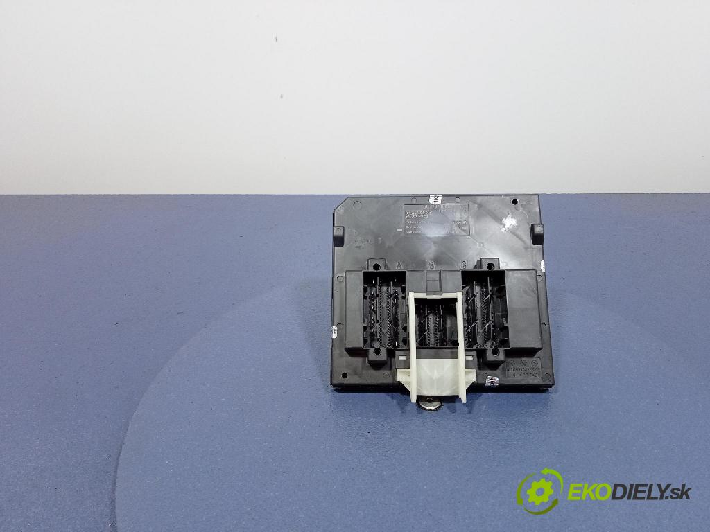 Skoda Octavia 2016 řídící jednotka Komfortu 5Q0937084CL