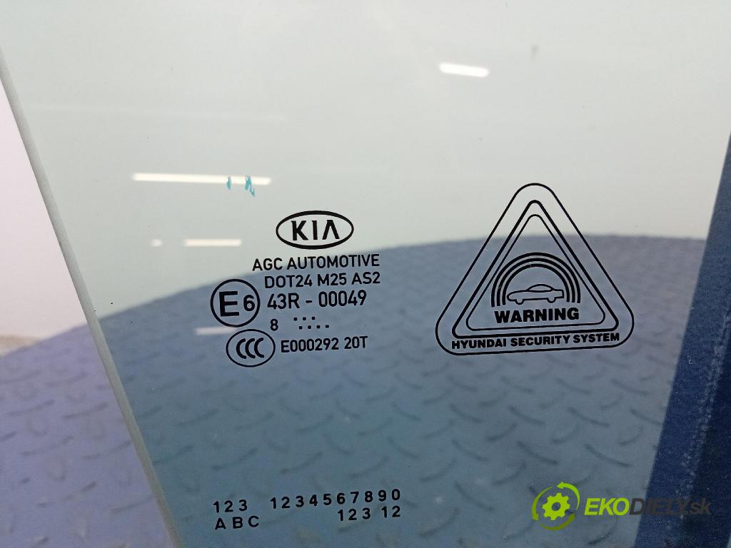Kia Sportage 2018 sklo dveře před Práva: