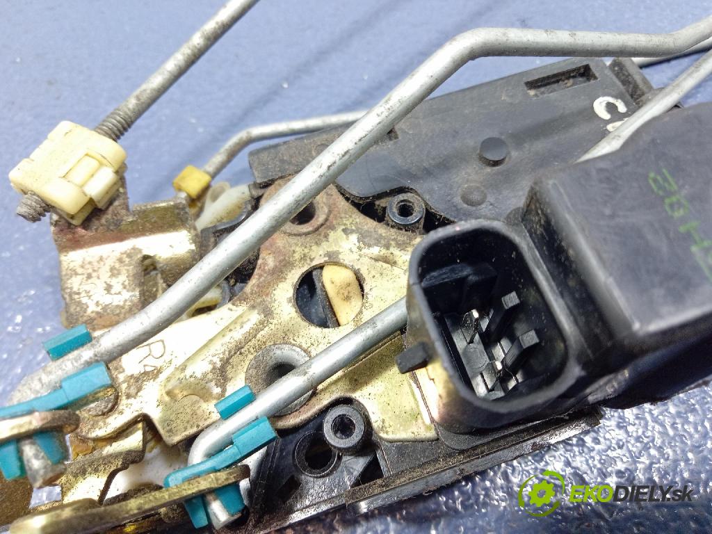 Chevrolet Aveo 2005 zámek dveře před v pravo: 