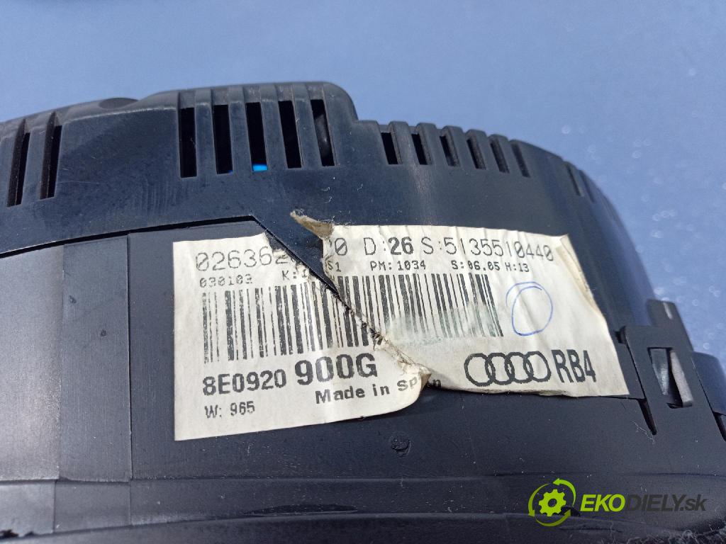 Audi A4 2002 Přístrojová deska 8E0920900G