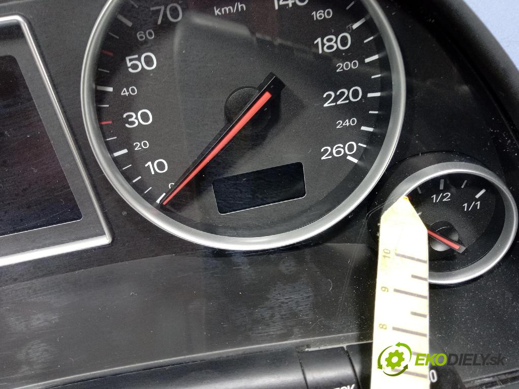 Audi A4 2002 Přístrojová deska 8E0920900G