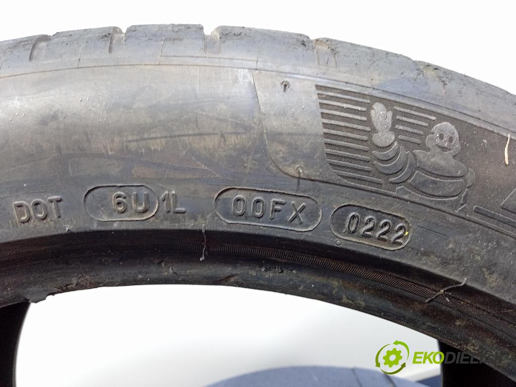 Audi A8 0 pneumatiky: Leto: 3528702452486