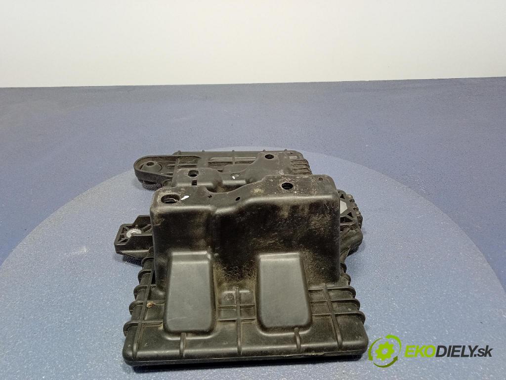 Kia Sportage 2018 Základ: Akumulatora: 37150-D3500