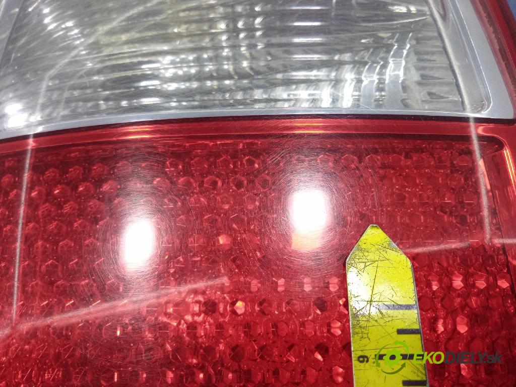 Audi A4 2002 světlo Zad: levá Mimo: 8E9945095E