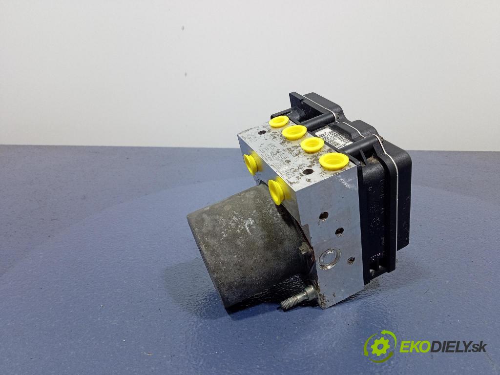 Audi A6 2004 čerpadlo ABS x 4F0614517T