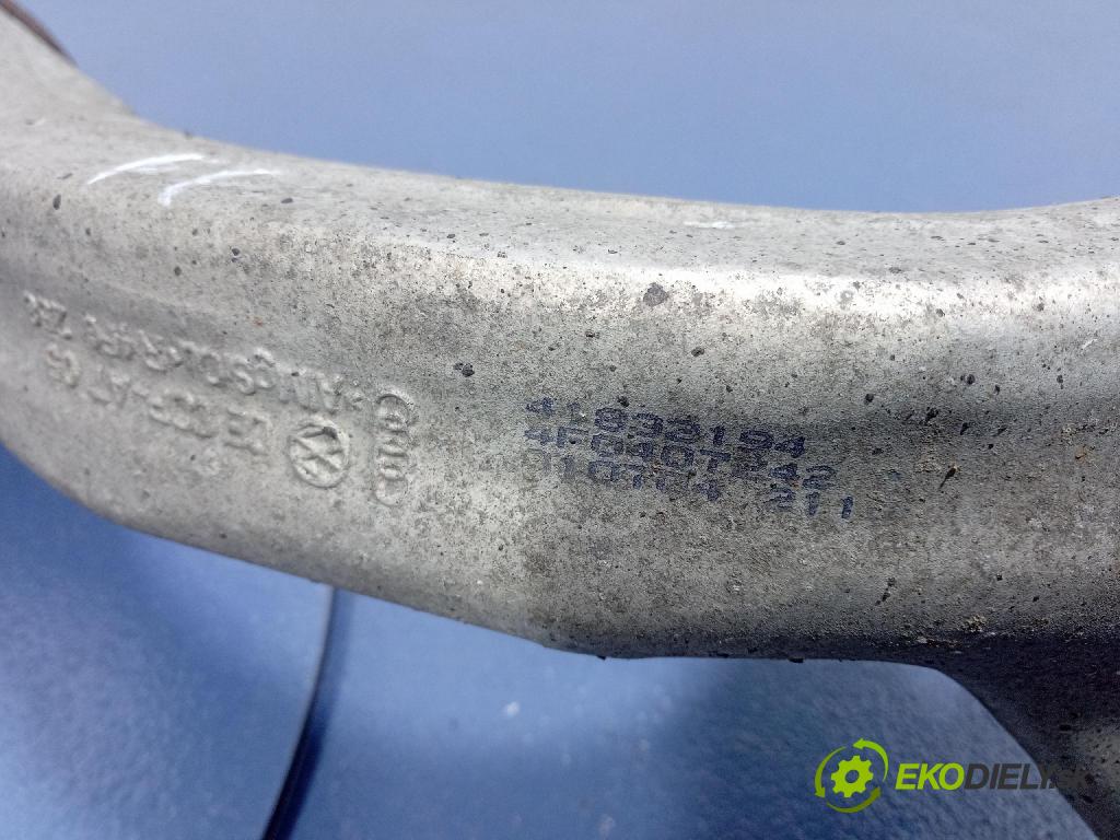 Audi A6 2004 náboj Práva: