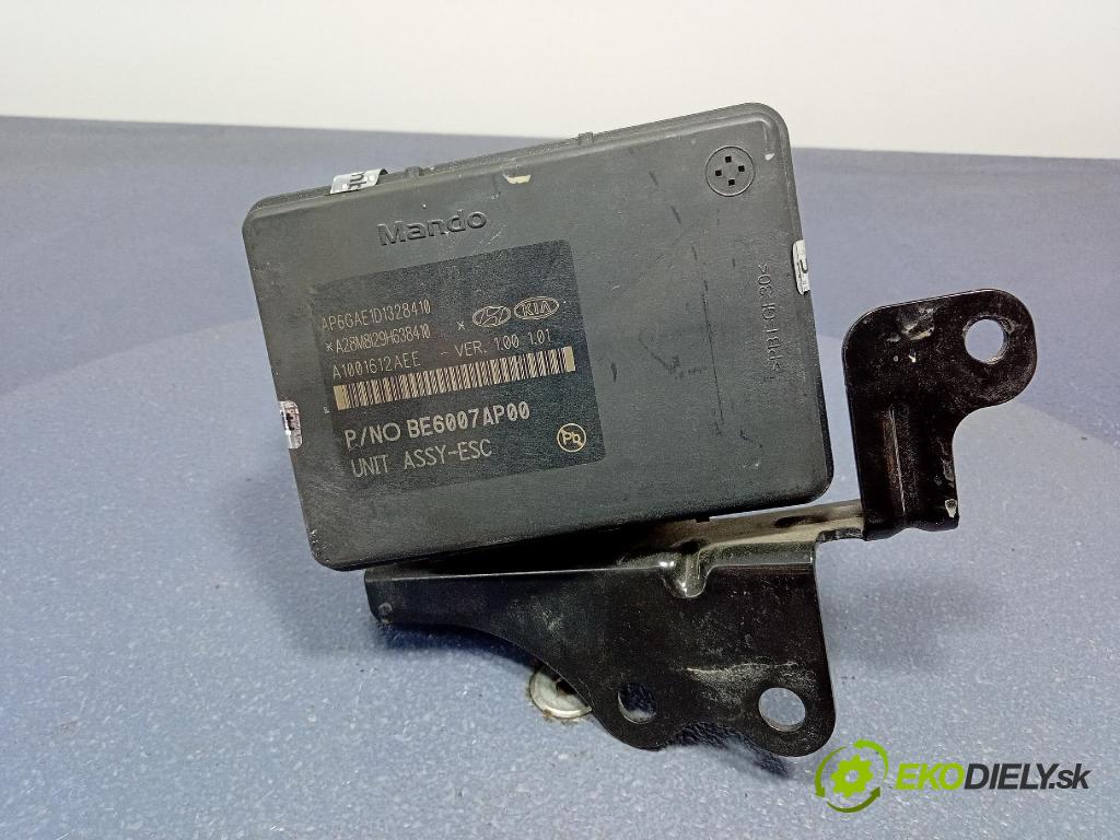 Kia Sportage 2018 čerpadlo ABS x 58920-F1520