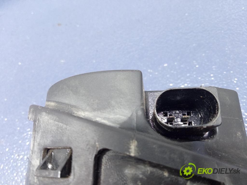 Audi A6 2004 Halogen Levý: 4F0941701