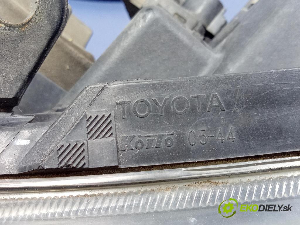 Toyota Avensis 2006 světlo Levý: 05-44