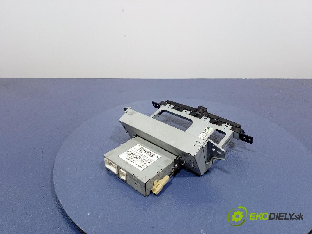 Toyota Avensis 2006 displej Radio / GPS 86110-05020