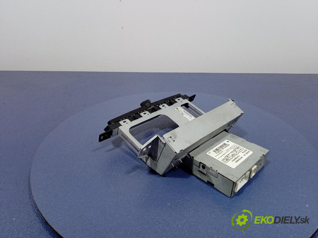 Toyota Avensis 2006 displej Radio / GPS 86110-05020
