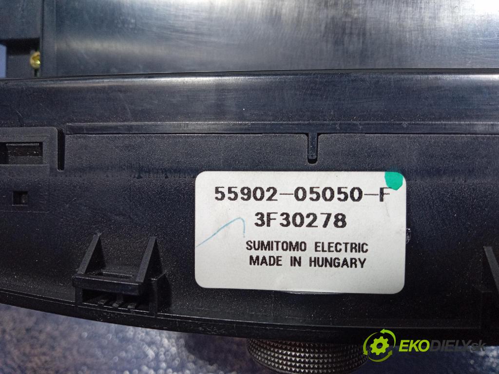 Toyota Avensis 2006 Radio I Navigácia: 86120-05080