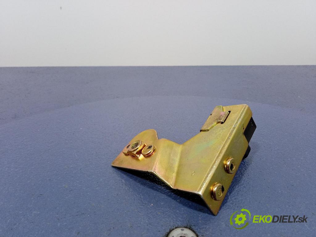 Vw Bora 2001 snímač ESP. 1J0907651A