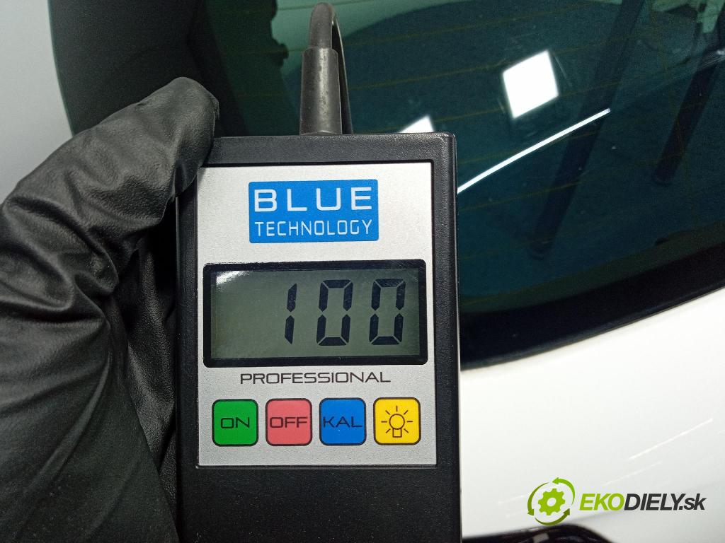 Citroen C4 2016 zadna dveře kufra: kufra: