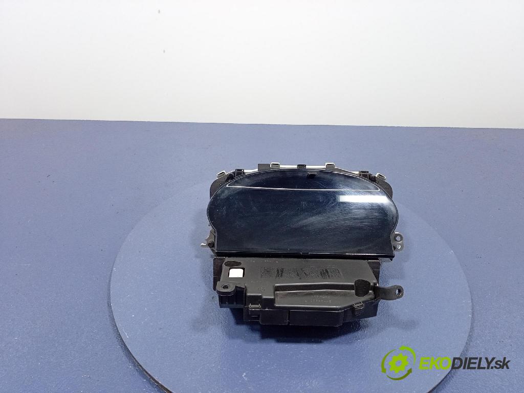 Toyota Yaris 2004 Přístrojová deska 21655864-5