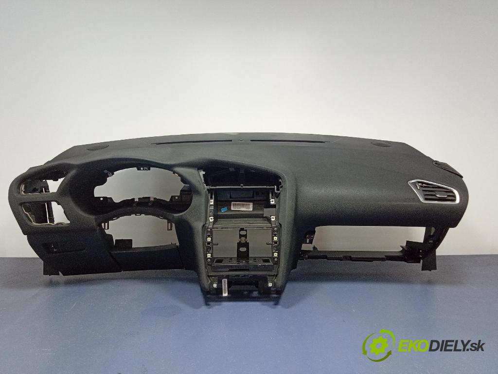 Citroen C4 2016 kokpit,přistrojova deska 9671532077