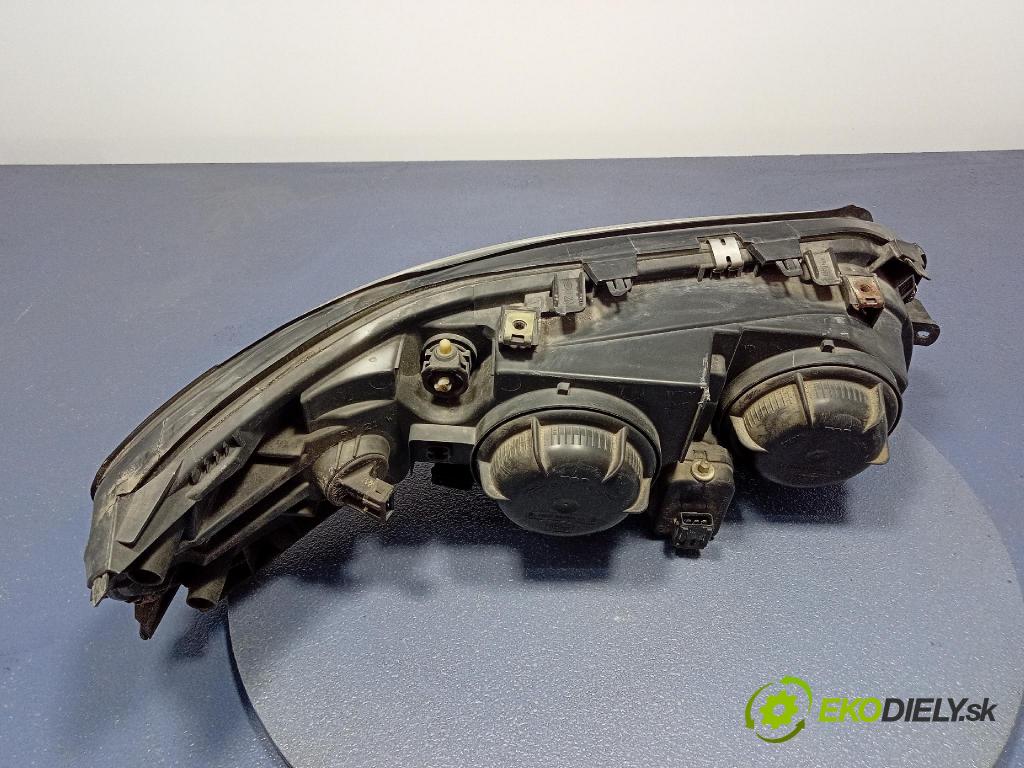 Volvo V70 2003 světlo Levý: 8620686