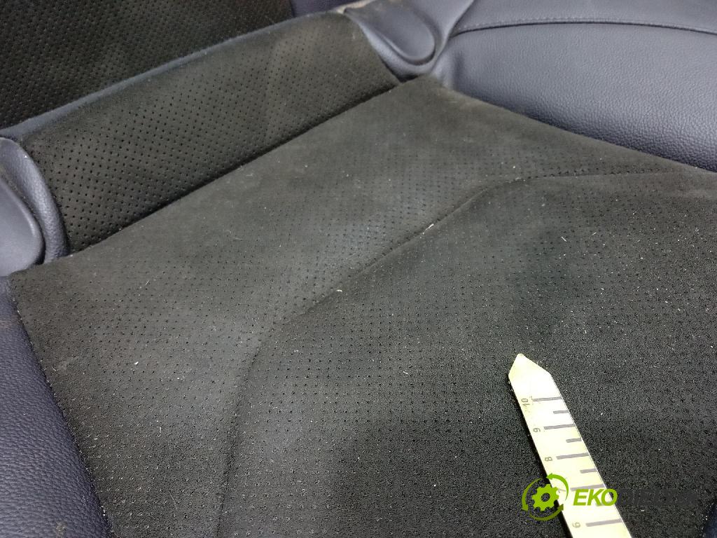 Ford Mondeo 2018 sedačke: Soubor.