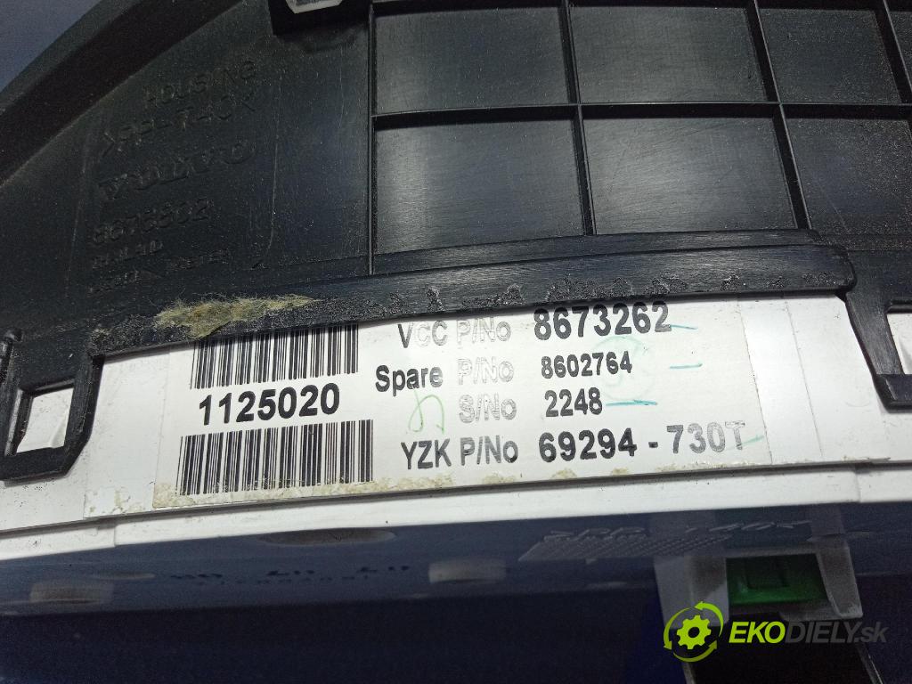 Volvo V70 2003 Přístrojová deska 8673262