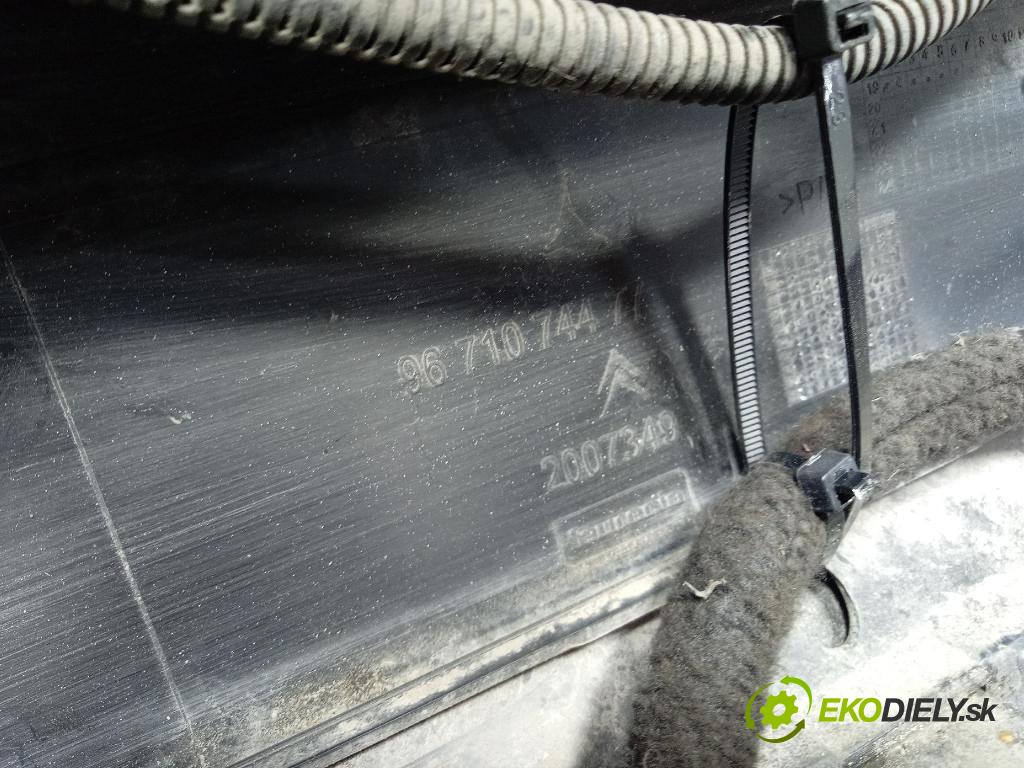 Citroen C4 2016 nárazník zad 9671074477