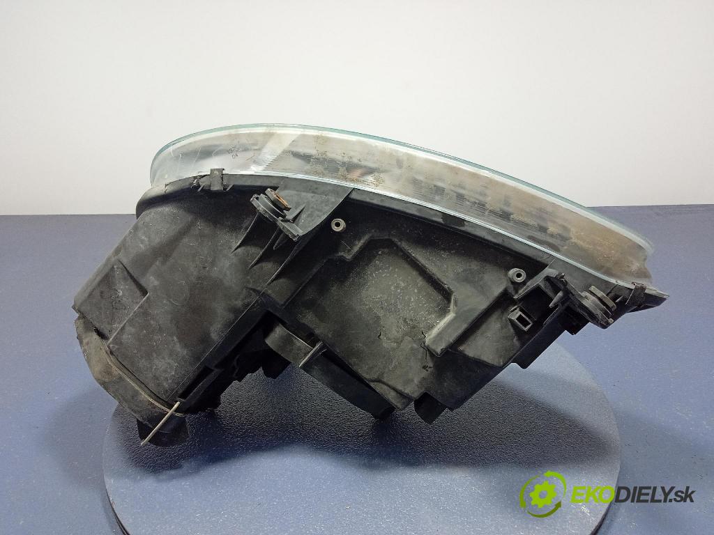 Vw Touran 2005 světlo v pravo: 2K0941006B