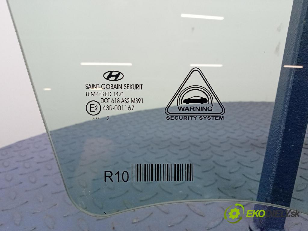 Hyundai I30 2022 sklo dveře před Práva: