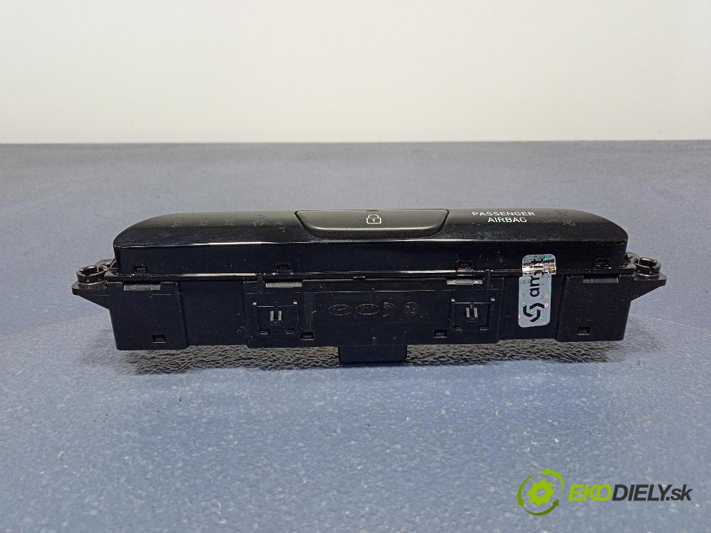 Hyundai I30 2022 Přepínač 93770G4AA0