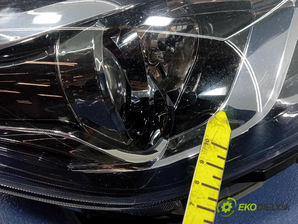 Hyundai I30 2022 světlo v pravo: 92102G4510