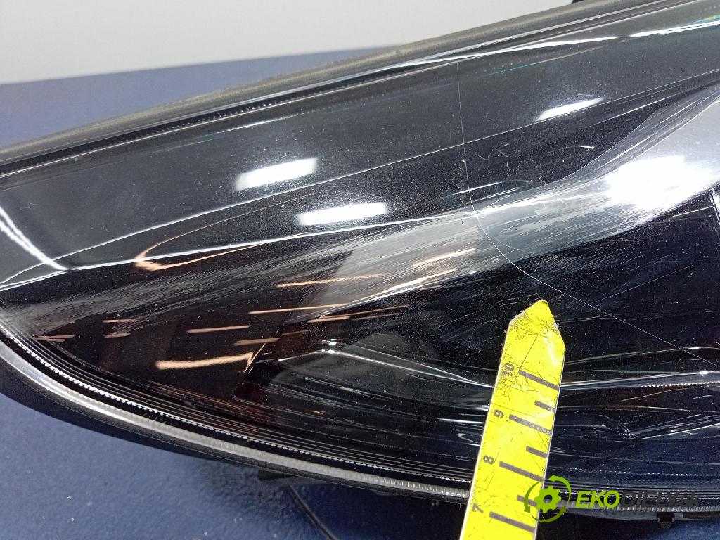 Hyundai I30 2022 světlo v pravo: 92102G4510