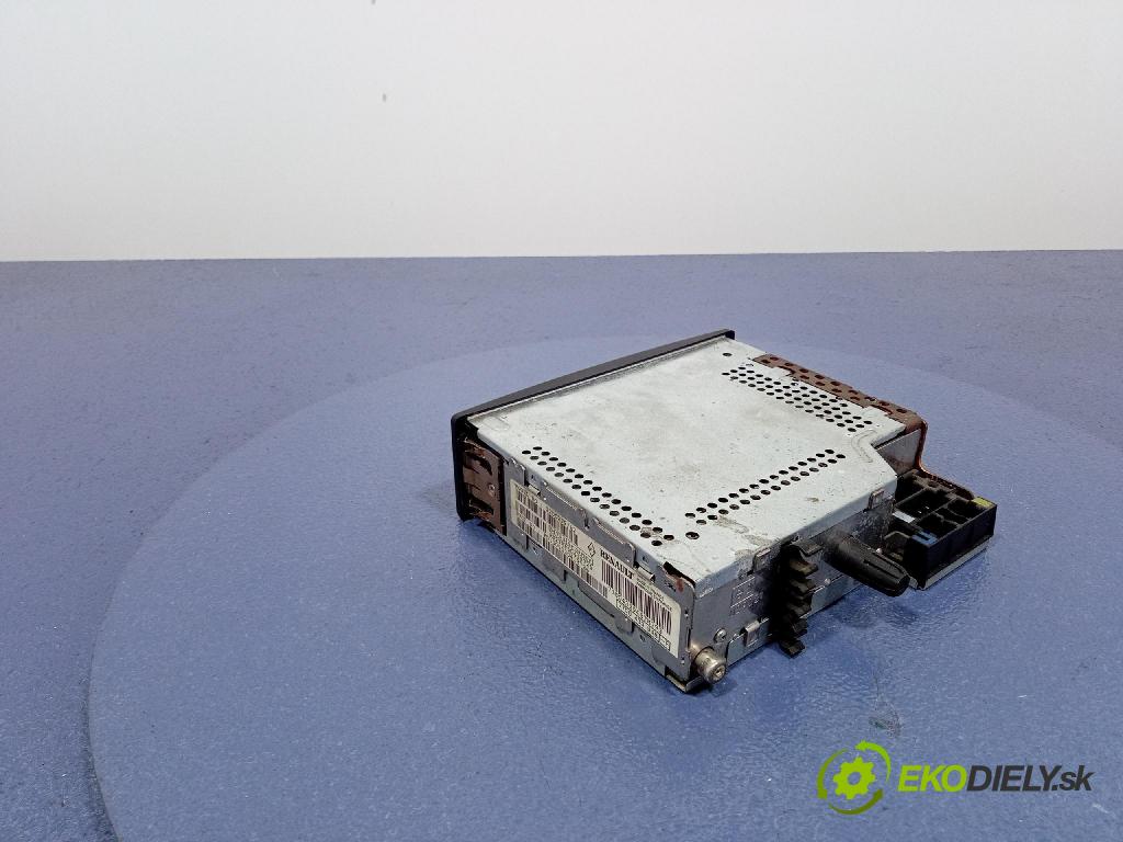 Renault Trafic 2005 Radio I Navigácia: 7700433948