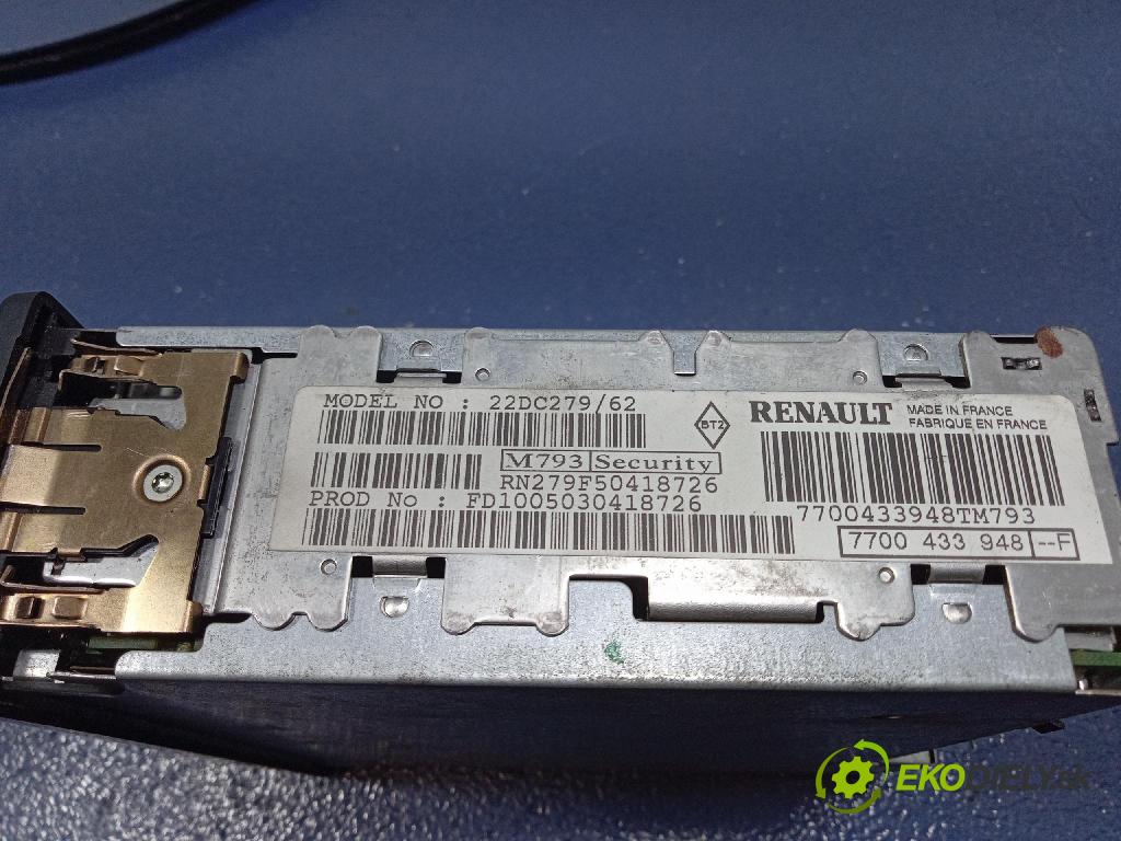 Renault Trafic 2005 Radio I Navigácia: 7700433948