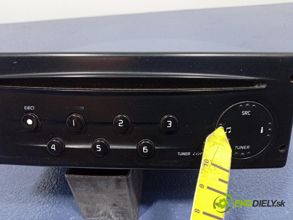 Renault Trafic 2005 Radio I Navigácia: 7700433948