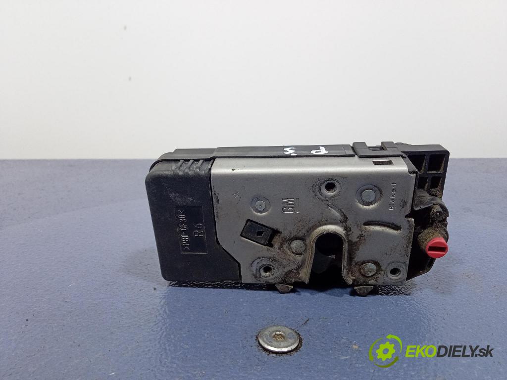 Renault Trafic 2005 zámek dveře Zad: v pravo: 8200020185