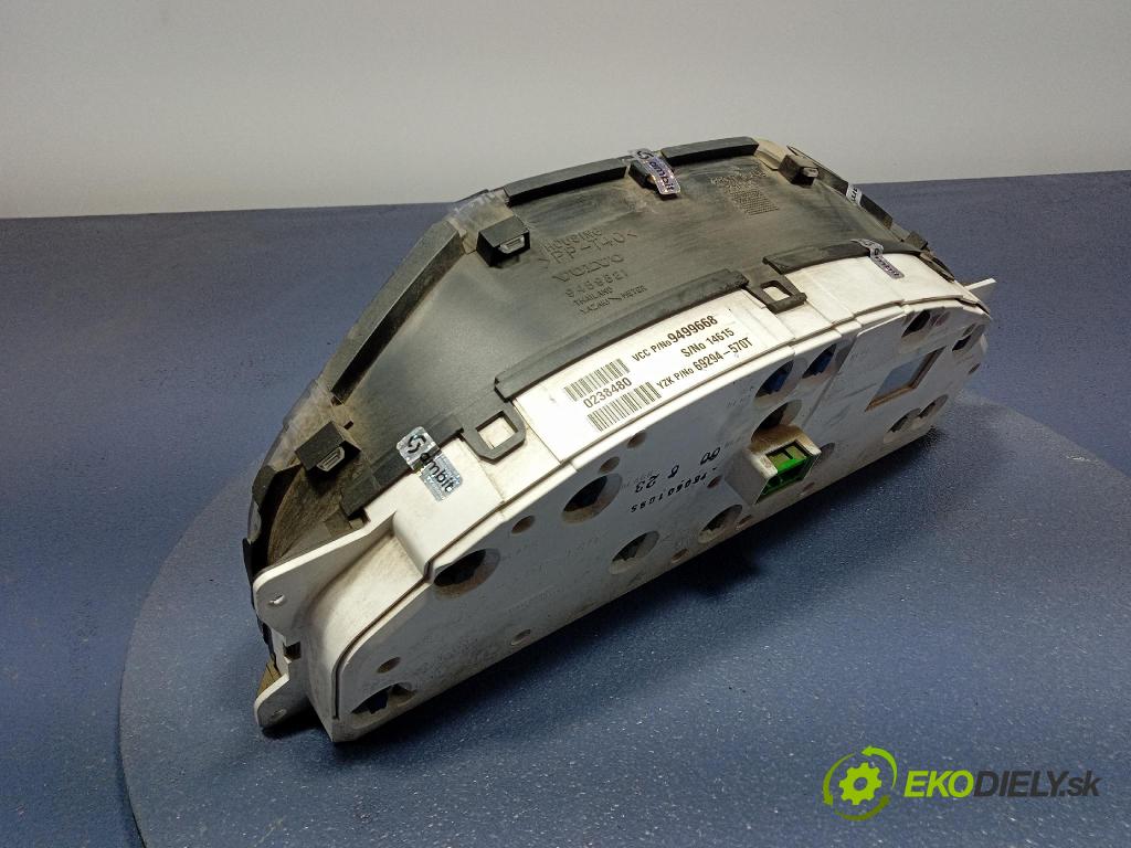Volvo V70 2001 prístrojovka/ budíky 9499668
