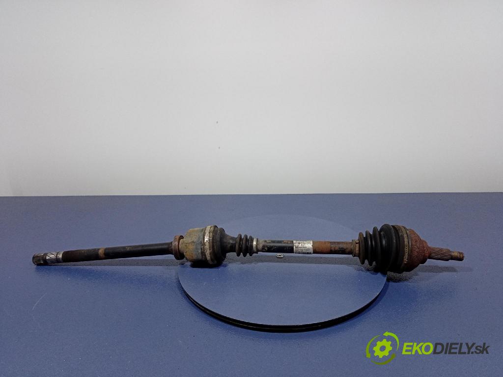Renault Trafic 2005 poloos Prava: Predné 8200169163
