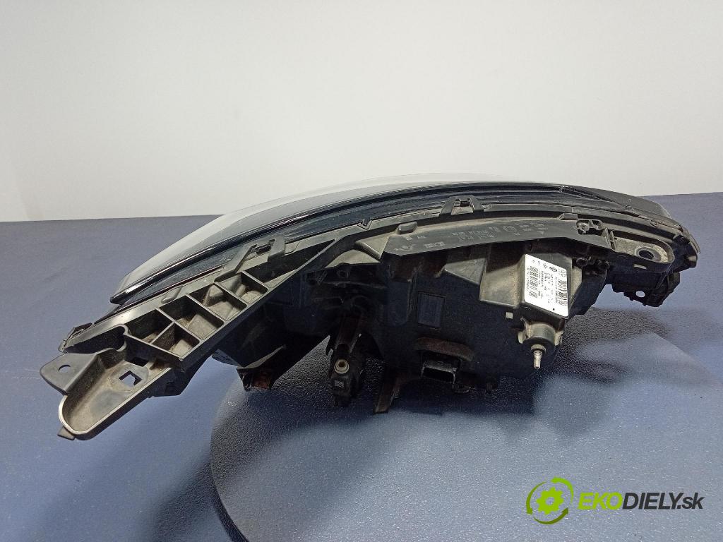 Renault Clio 2020 světlo Levý: 260609987R