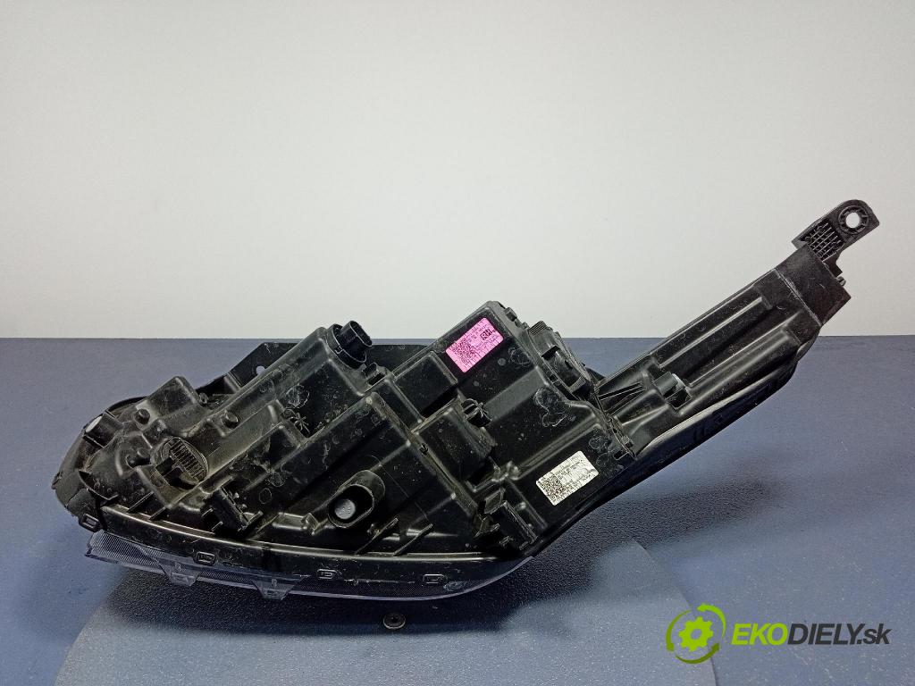 Kia Xceed 0 světlo v pravo: 92102J7850